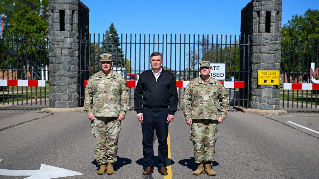 Predsjednik RH obišao vojni kamp Ripley: „Bradley i Blackhawk ključni su za našu obranu“