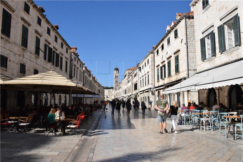 Zbog manjka turističkih radnika, Hrvatska zapošljava radnike iz inozemstva