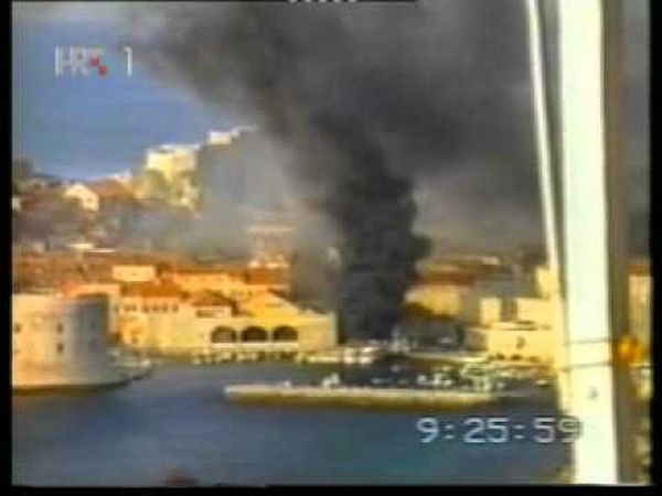 06. prosinca 1991. Zločini srpske vojske – TV Srbija razaranje Dubrovnika pripisuje paljenju guma