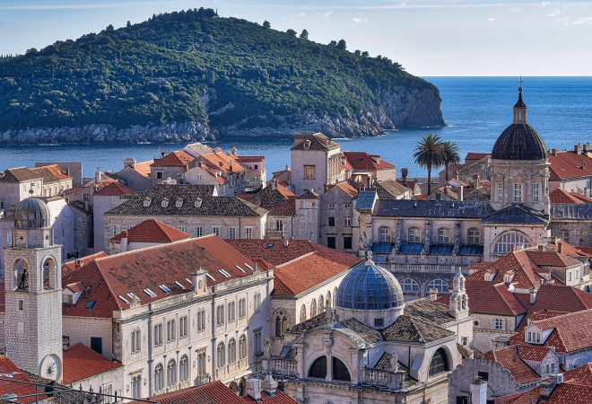 Na Luži pod gradskim zvonikom otkriveno spomen-obilježje Pavi Urbanu: Svoj ratni put započeo je na prvoj crti bojišnice