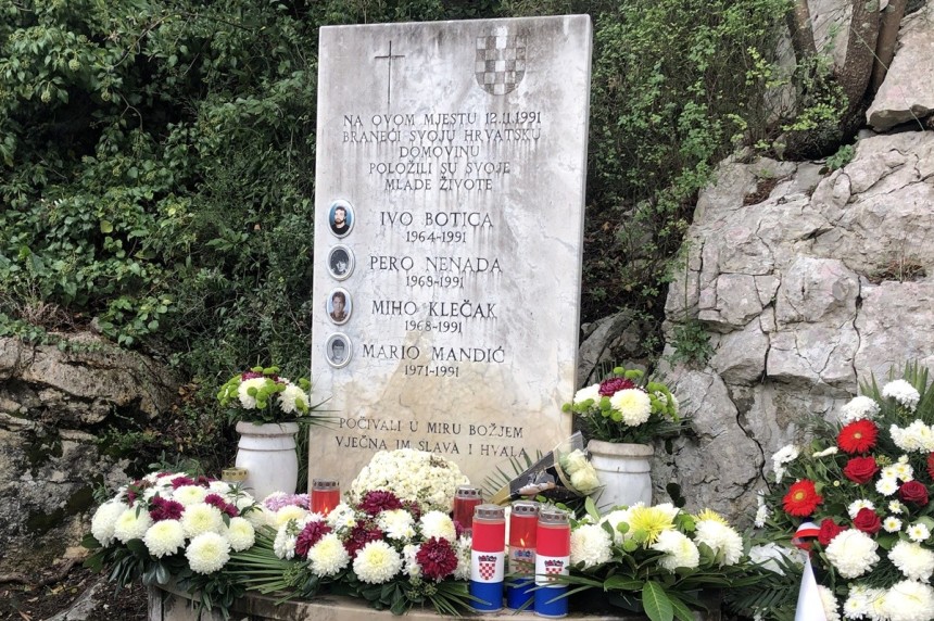 Dubrovnik: Odana počast četrnaestorici poginulih hrvatskih branitelja