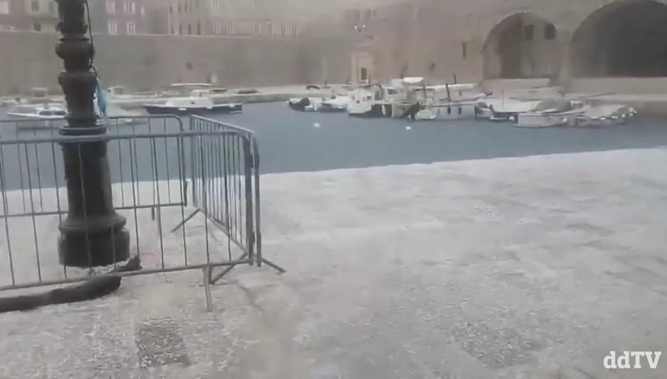 Dubrovnik pod ledom: Tuča zabijelila Stari grad, pijavica zabilježena na moru