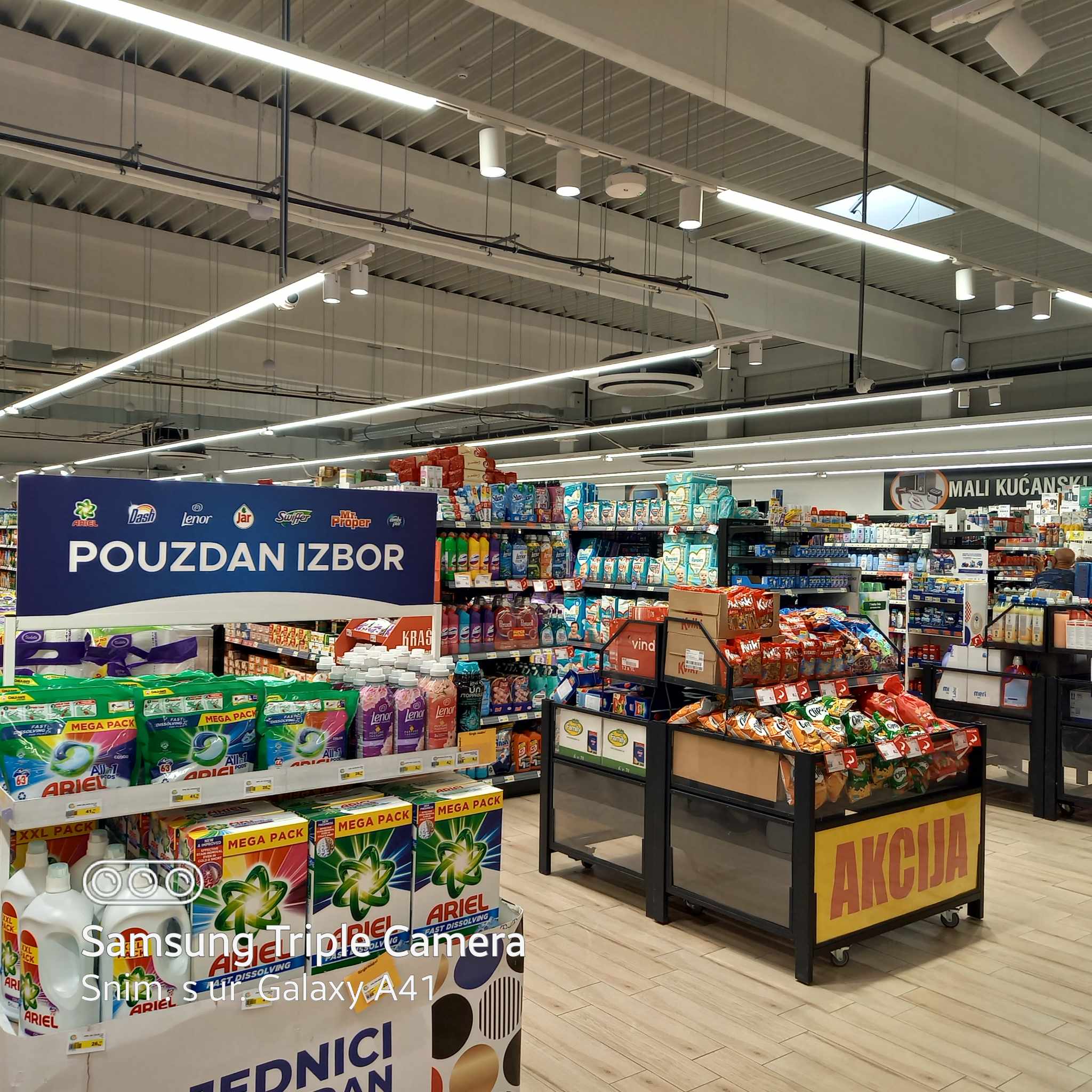 Trgovci uglavnom bez komentara na bojkot, jedan lanac poručuje da razumije zabrinutost potrošača