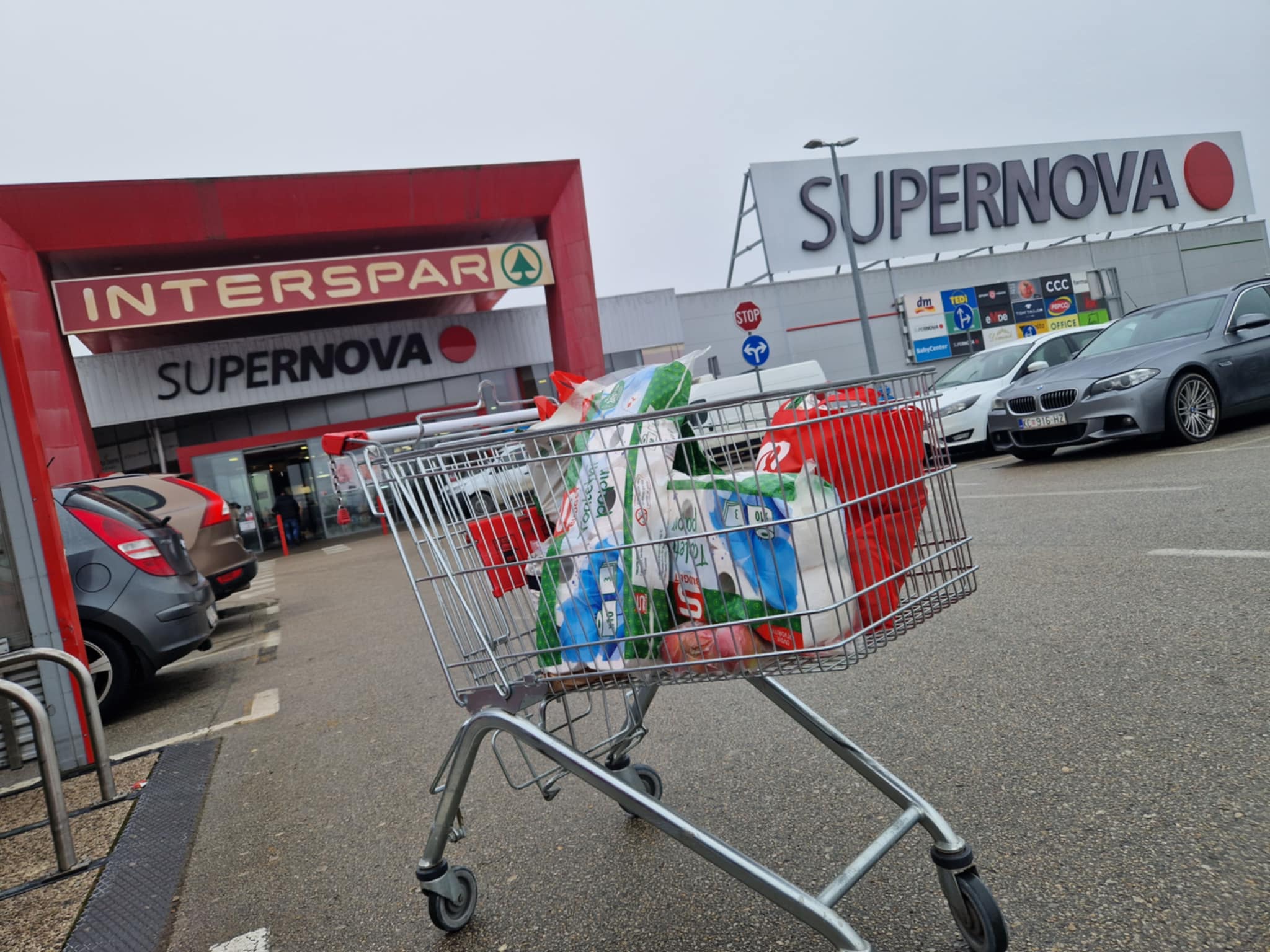 Usporedili smo cijene u dva grada, jednom na obali i jednom na kontinentu