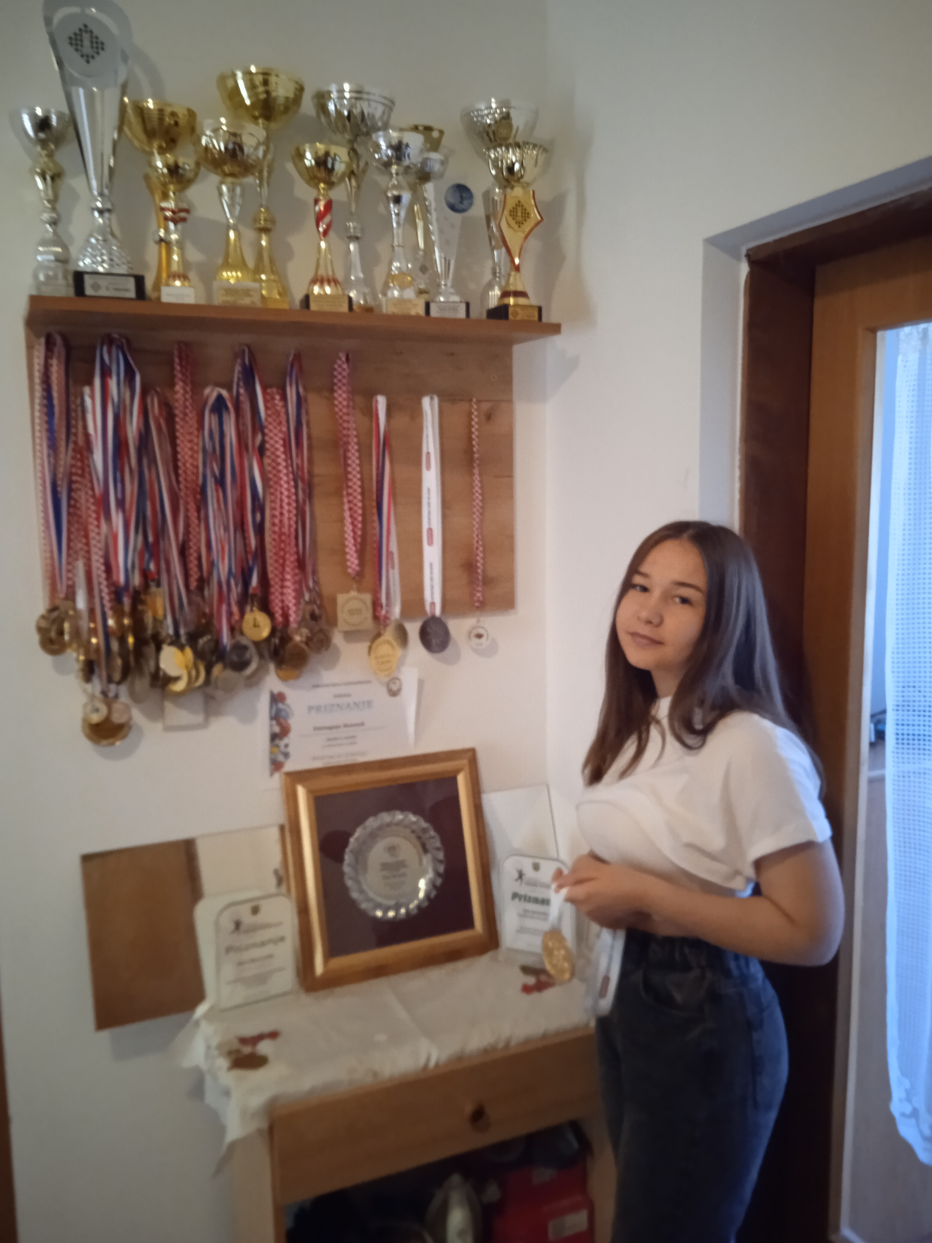 EMA BEVANDA (16) – mat u dva poteza i pobjeda u jednom potezu