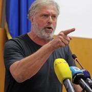 Ričard  očitao bukvicu Vučetiću: ‘Zaje*ao si se!‘