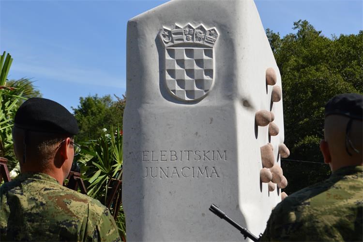 U Gospiću svečano obilježena 28. obljetnica Medačkog džepa