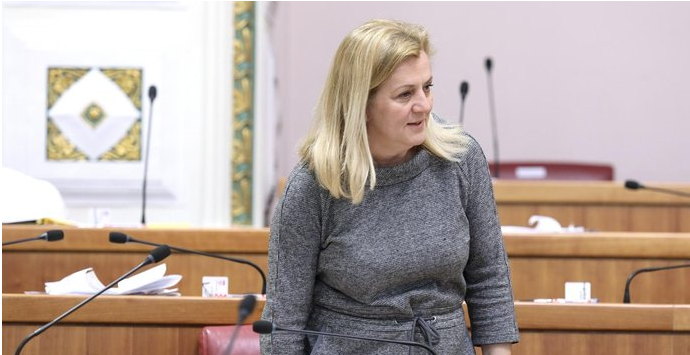 Zastupnica o državnom trošku popravila auto