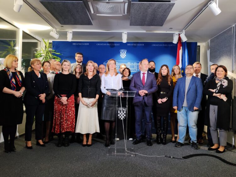 SDP napustio sabornicu i održao veliku presicu: “HDZ-ov dečko Turudić položio je prvi test”