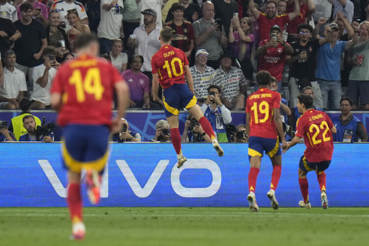 ŠANJOLSKA – ENGLESKA u 21 sat: Spektakl u Berlinu, može li Olmo povesti Furiju do zlata?