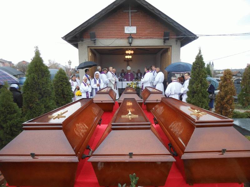 VIDEO: APSURD-HRVATSKA U SRBU 27.07. SLAVI MASAKR VLASTITOG NARODA