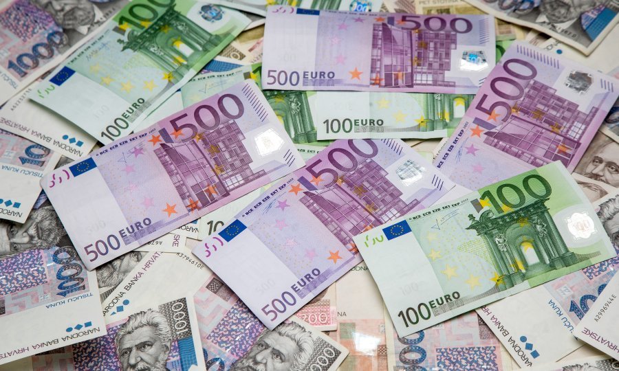 Hrvatski javni dug skače na 90 posto i da kriza završi za tri mjeseca