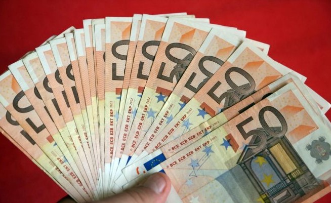 SKANDALI I TEŠKA KORUPCIJA! Ovo je ministarstvo koje vrvi aferama