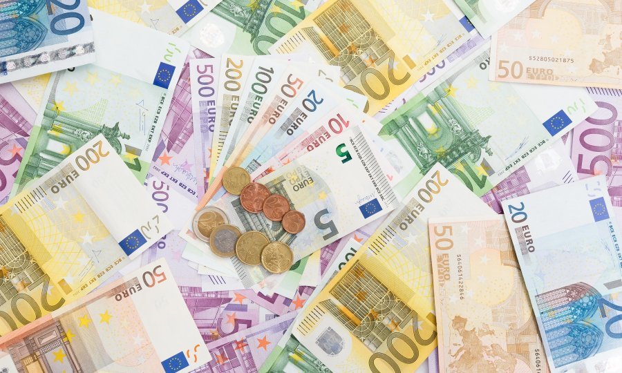 PORUKA SA SVJETSKOG EKONOMSKOG FORUMA:  'Ekonomska nejednakost dosegnula je opasnu razinu, bogati su još bogatiji. Imovina milijardera se udvostručila, a njihov broj raste'