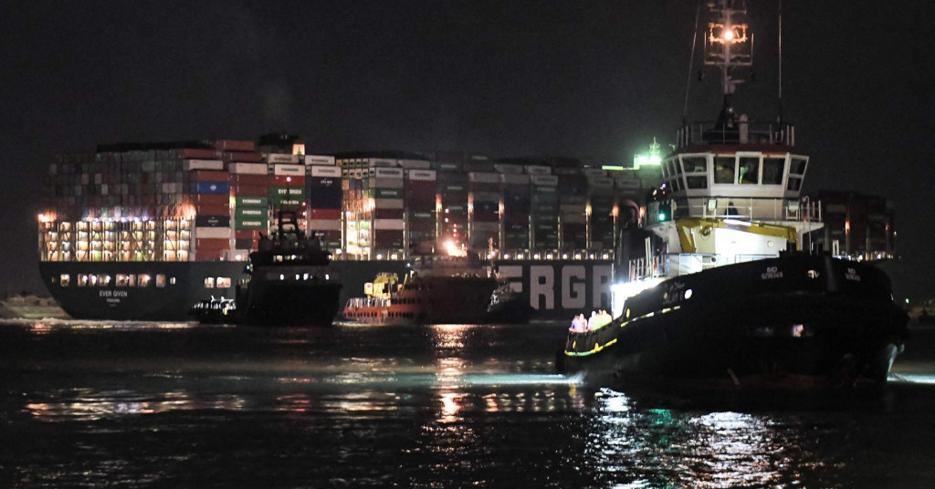 Pomaknuo se! Voda potekla ispod broda koji je blokirao Sueski kanal: ‘Svaki tren bi mogao skliznuti i zaploviti‘