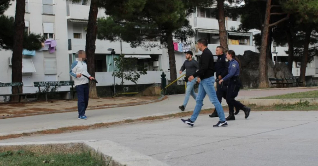 HOROR U SPLITU: S nožem u ruci kružio parkom punim djece, OPIRAO SE UHIĆENJU