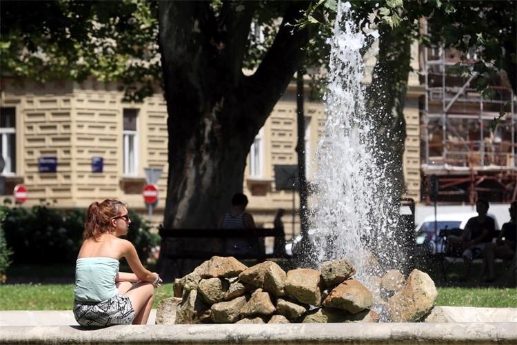UŽIVAJTE U DANAŠNJOJ SVJEŽINI, STIŽE TOPLINSKI VAL! Evo kad je vrhunac