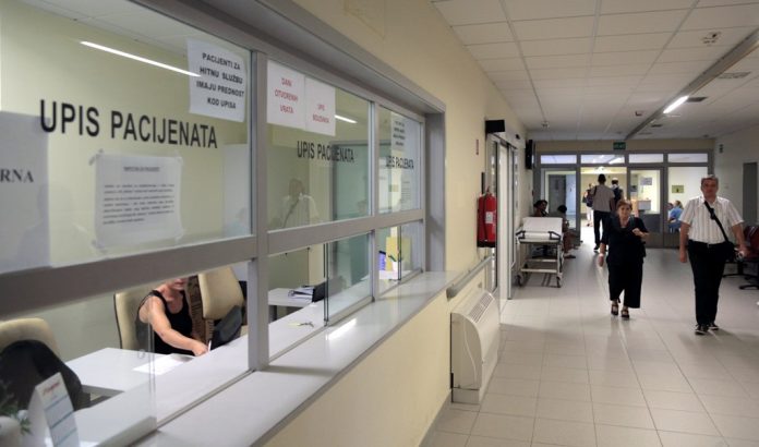 LIJEČNIK IZNENADIO PORUKOM: ‘Nemojte pljeskati onima koji sada daju sve što mogu, ostavite dlanove za šamaranje’