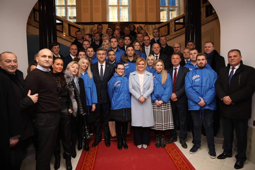 A sada ih pobijedimo! U inat svima onima koji me napadaju, koji napadaju – vas