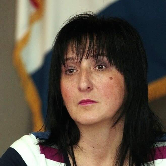 POSTOJI LI   U OVOJ ZEMLJI ITKO  TKO BI ŽELIO BRANITI BRANITELJA ??