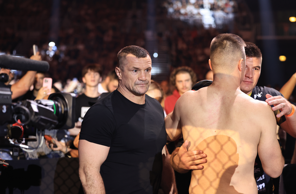 Kaos na FNC spektaklu: Trener gađao Fabjana, pogodio Cro Copovog sina i ozlijedio njegovu djevojku