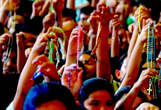 Veliko čudo na Filipinima: Kako je 2 milijuna ljudi s krunicom u rukama srušilo vlast u zemlji!