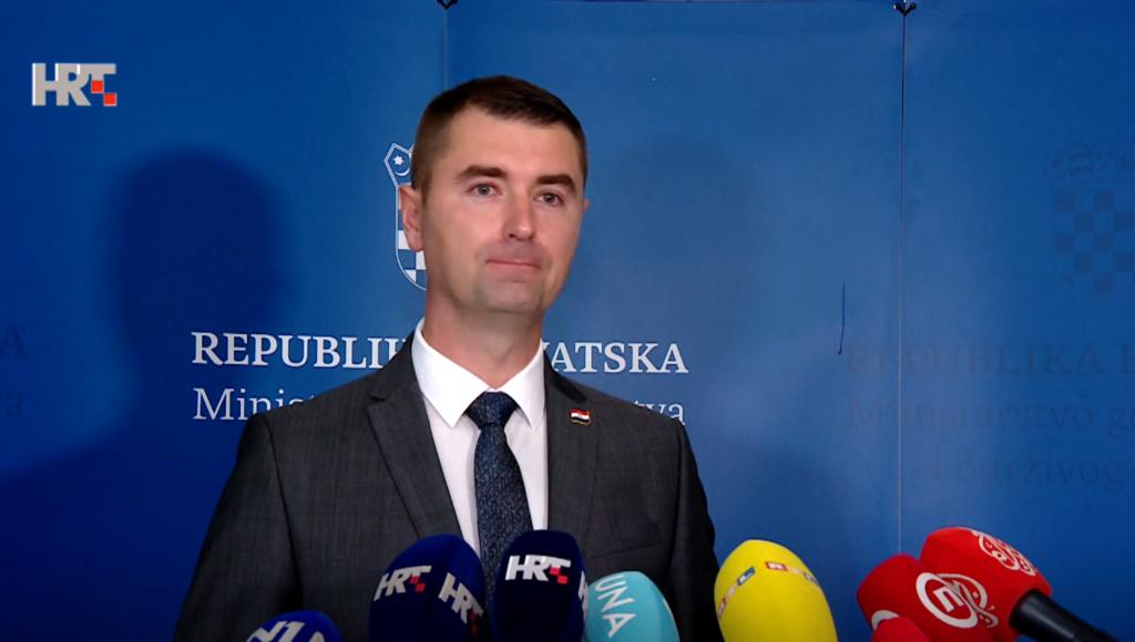 Ministar Filipović za Dnevnik Nove TV: ''Idući tjedan pojeftinit će gorivo''