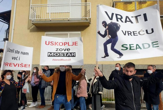 U Uskoplju prosvjed Hrvata zbog navodne izborne krađe