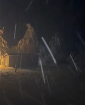 Putnici u mukama: Snijeg zaustavio vlak i autobuse na putu iz Zagreba prema Splitu