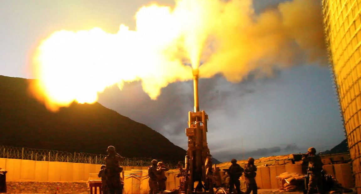 (VIDEO) BRUTALNO UNIŠTAVANJE RUSKE VOJSKE UBOJITIM AMERIČKIM ORUŽJEM: Konvoj spaljen u nekoliko minuta!