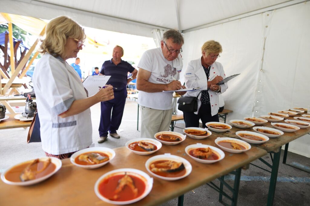 Picoki – poznati ne samo po piščoke, već i po ribaj