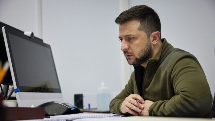 Zelenski u “čišćenju” zemlje oduzeo državljanstvo nekolicini bivših političara