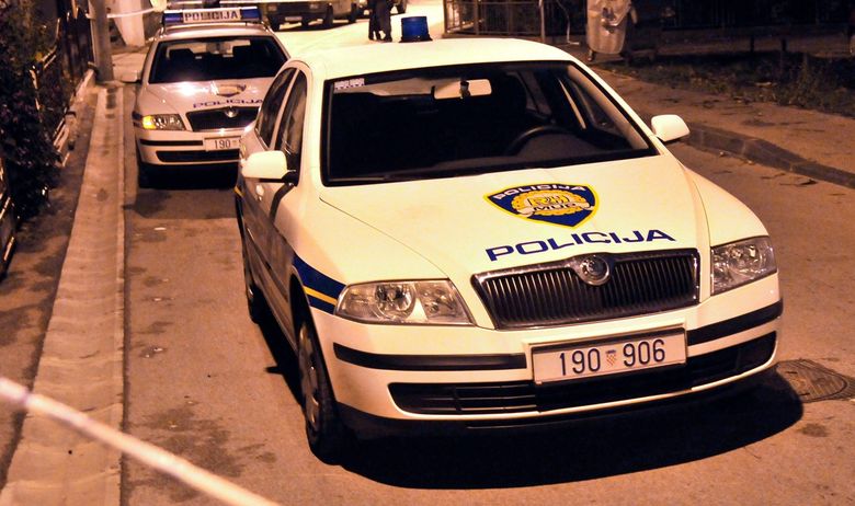 POLICAJAC UHVAĆEN U KRAĐI NA RADNOM MJESTU: Kolegi ukrao mobitel, a ono što su mu pronašli kod kuće je šokantno!