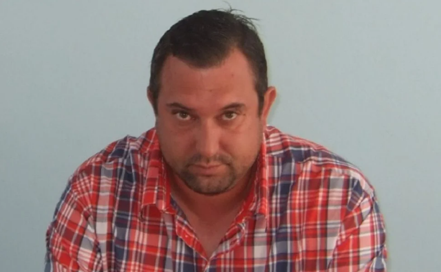 NEVJEROJATNO Nema reakcije na sina donačelnika Starih Jankovaca; nekažnjeno širio četnički sadržaj, pronašli mu kokarde, zastave, streljivo i oružje