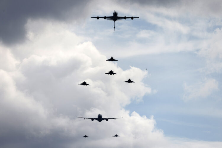 Francuska spremna upotrijebiti nuklearni arsenal kako bi zaštitila Europu. Šalje avione u Njemačku?