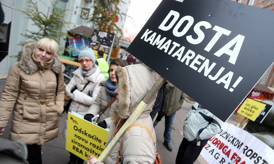 Ustavni sud odbio je banke zbog 'švicaraca', no to ne vrijedi za sve. Potrošači čekaju još jednu važnu odluku koja otvara vrata tužbama. Doznajte o čemu se radi