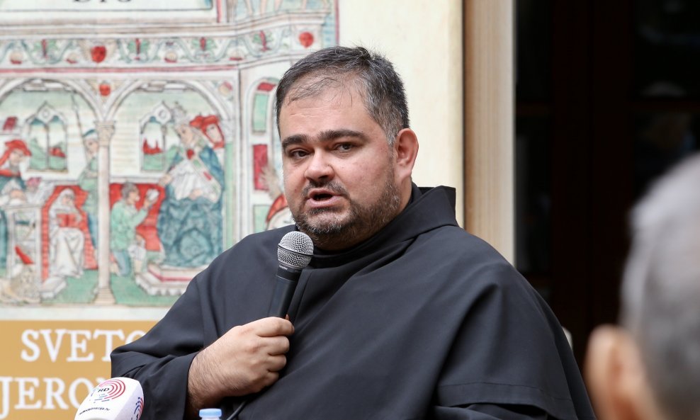 Uhićen poznati franjevac iz Zagreba, tereti ga se za spolno zlostavljanje