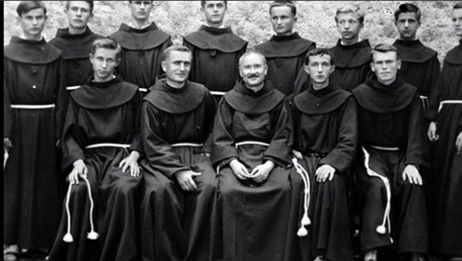 POKOLJ 66 HERCEGOVAČKIH FRANJEVACA! Partizansko iživljavanje: Polijevali ih benzinom, žive palili, vezali žicom i bacali u rijeku