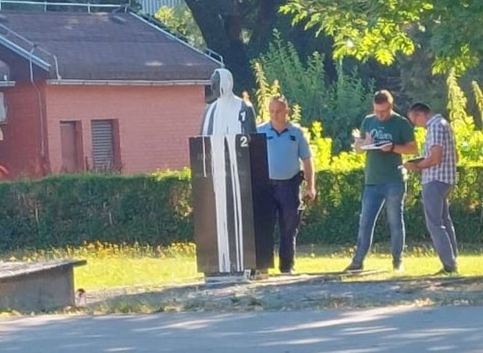 Netko je bojom zalio bistu Franje Tuđmana, u HDZ-u zgroženi tim vandalskim činom