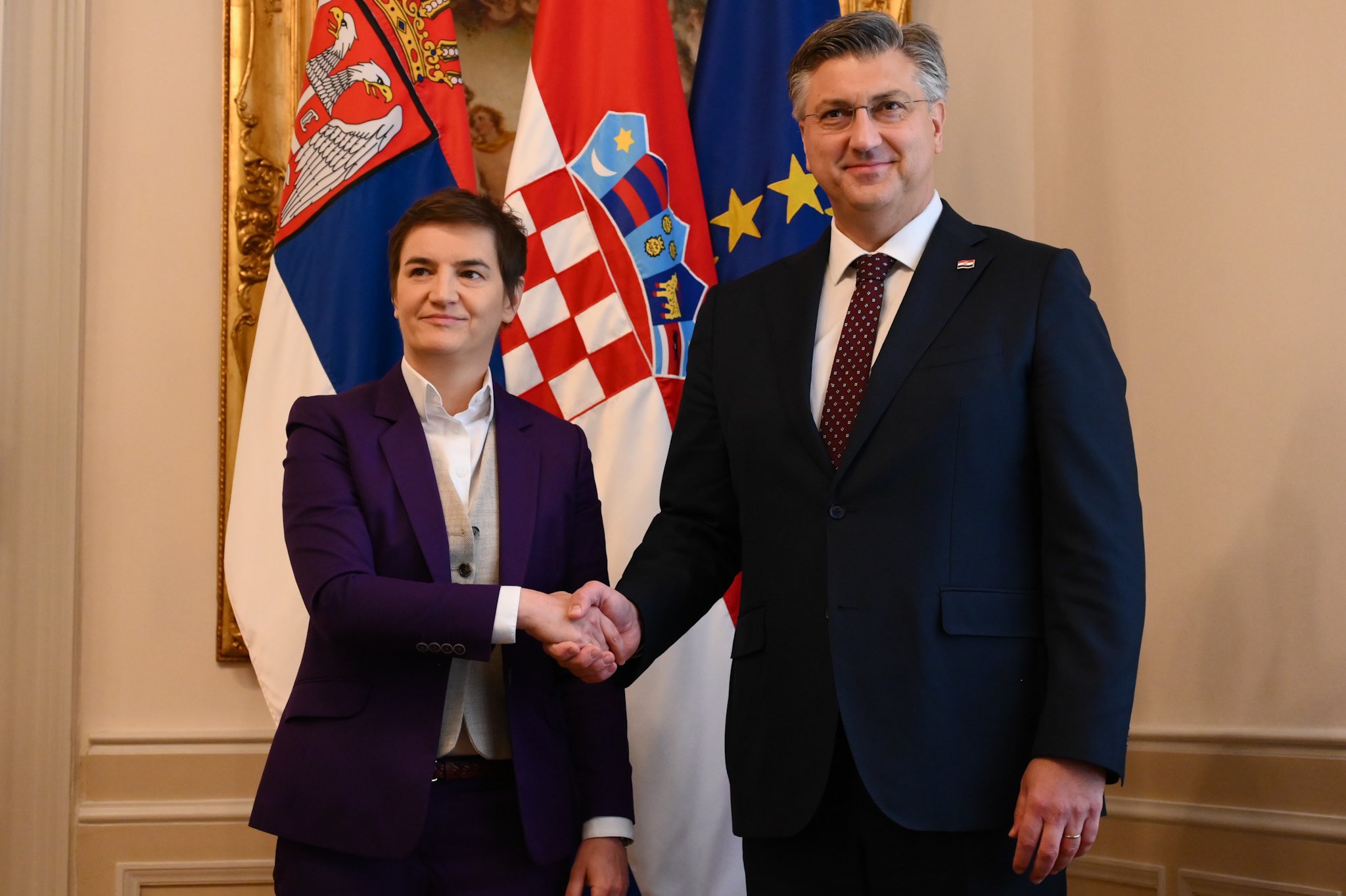 SRPSKA PREMIJERKA STIGLA U ZAGREB! Plenković je primio u Banskim dvorima: Zajedno idu na Veliku skupštinu SNV-a