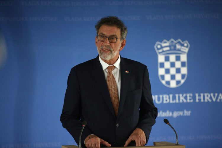 Fuchs traži od Grada Zagreba da preispita rješenje o školovanju problematičnog učenika