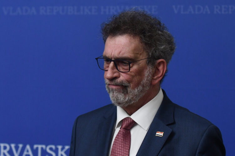 Ovako je ministar Fuchs pričao nakon ubojstava u beogradskoj školi