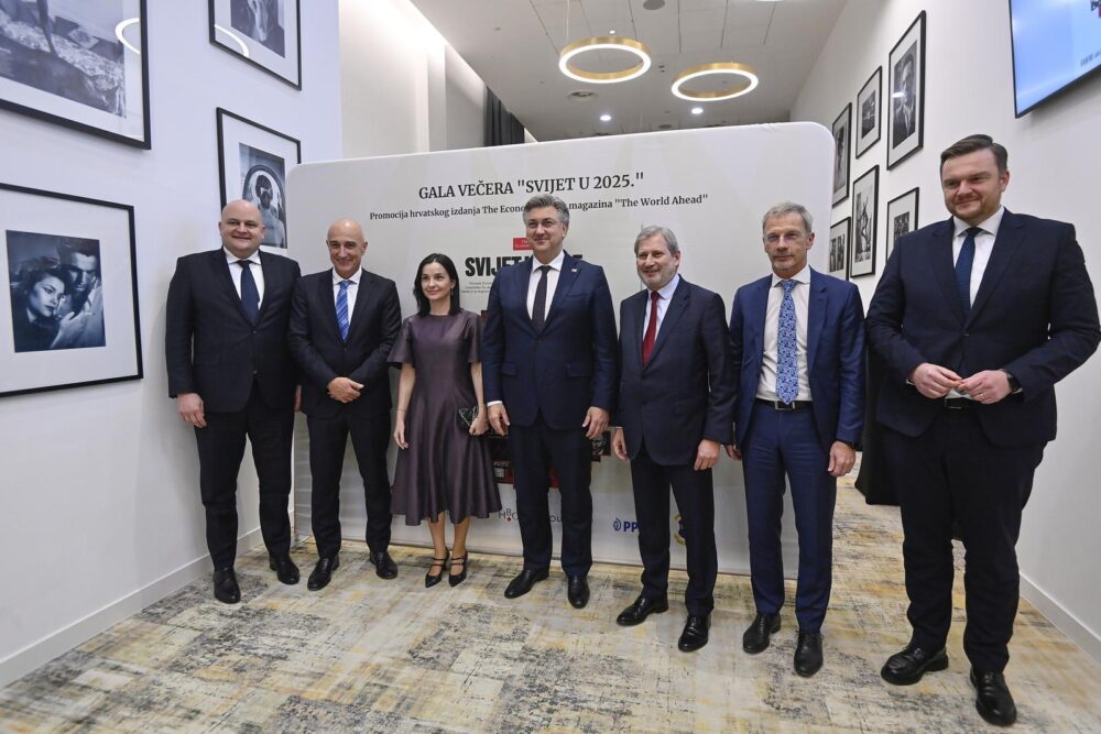 Kako je bivši ministar i lider HNS-a Ivan Vrdoljak ugostio premijera na gala večeri „Svijet u 2025.“