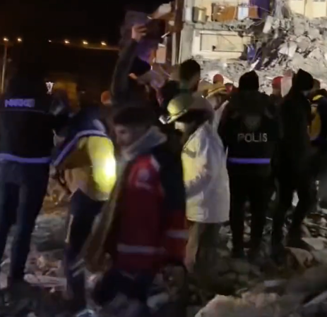 Trudnicu i dijete spasili nakon 115 sati ispod ruševina u Turskoj