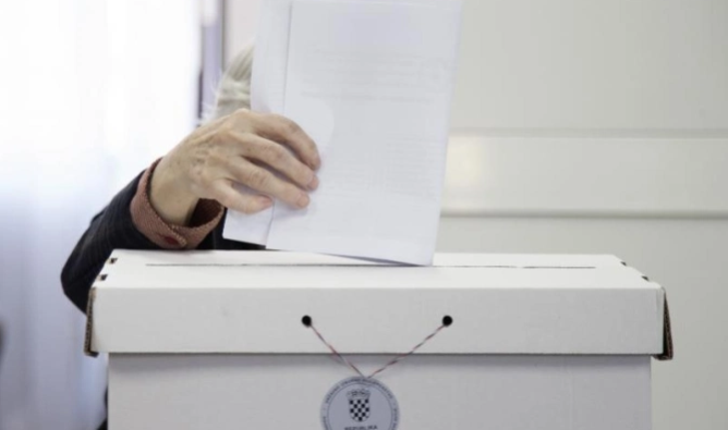 MOŽE LI KORONAVIRUS ZATVORITI BIRALIŠTA? Ne, to ne žele ni političari ni epidemiolozi