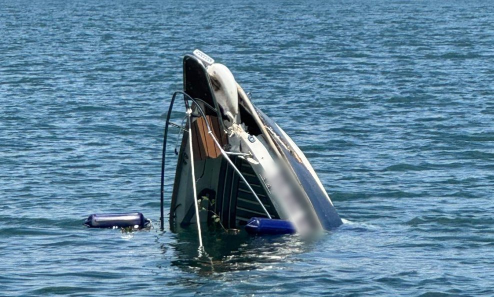 Havarija na Neretvi: Gliser potonuo, jedan čovjek poginuo, drugog traže