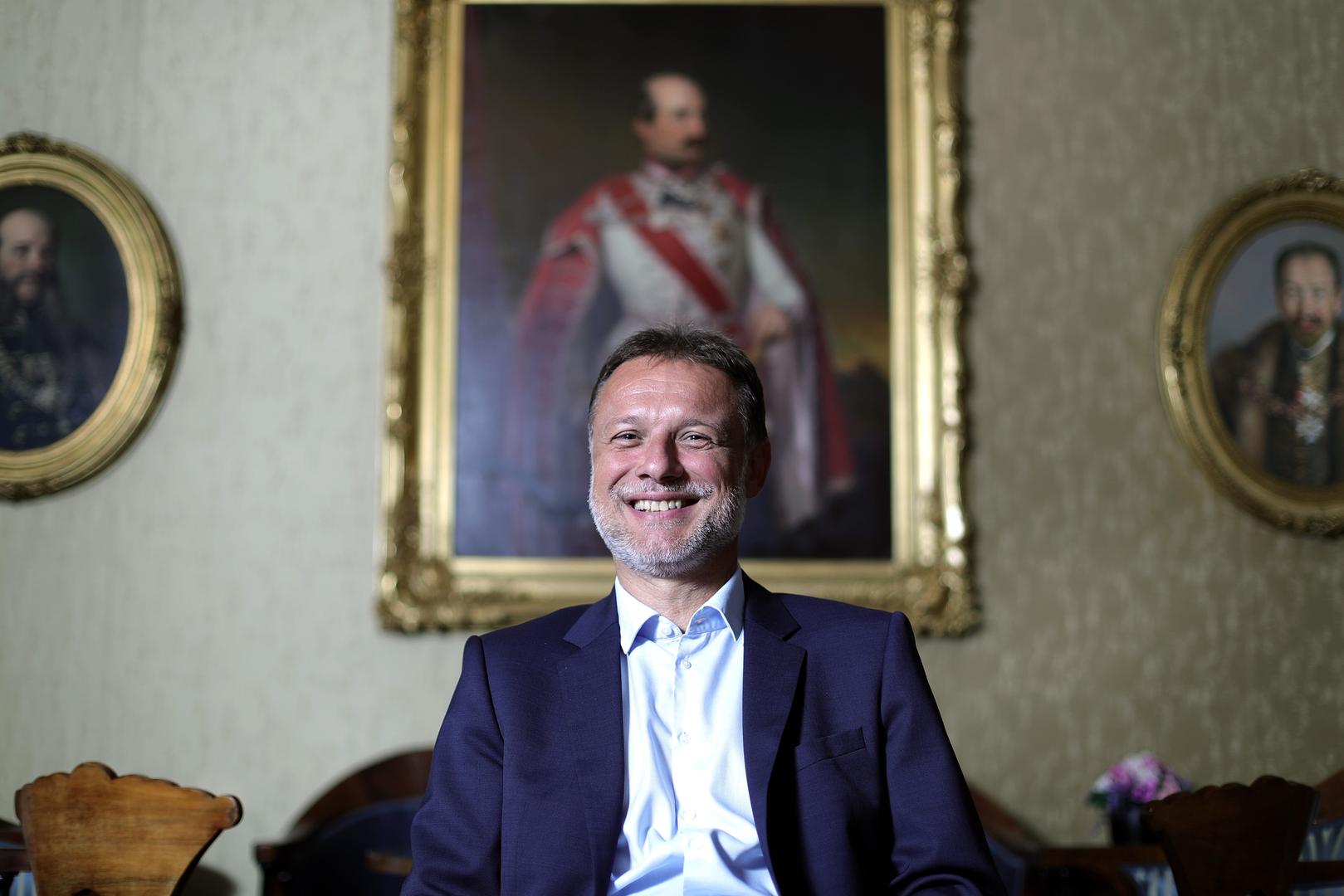 Jandroković polugolom fotografijom odgovorio Milanoviću na prozivku da nema mišića