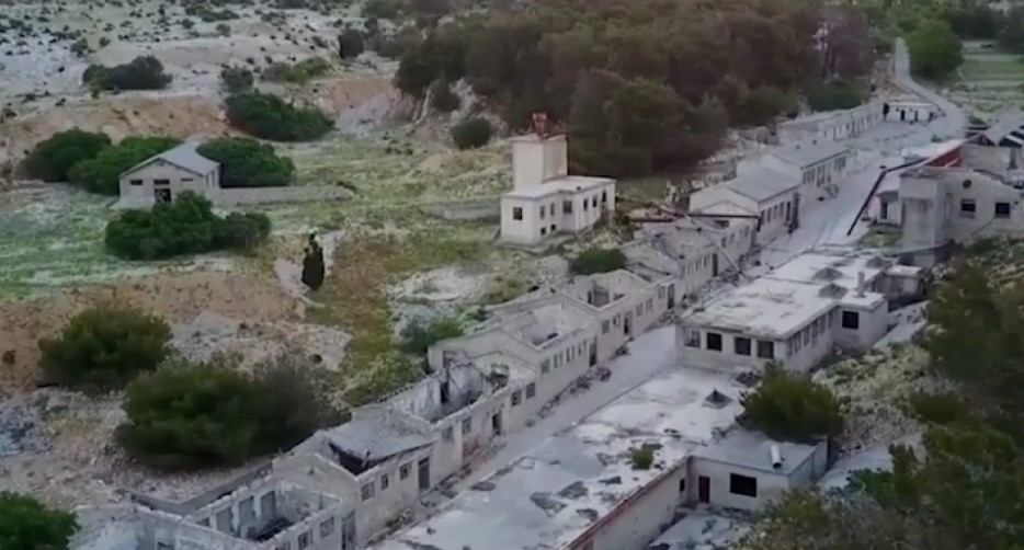 VIC KOJI SE U TITOVOJ JUGOSLAVIJI PLAĆAO S DVIJE I  POL GODINE ROBIJE NA GOLOM OTOKU