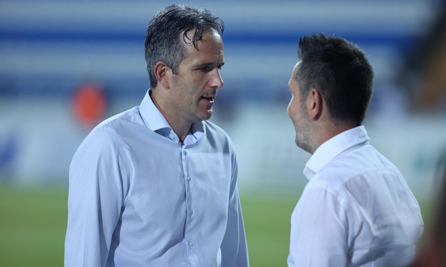 SUPERSPORT HRVATSKI KUP  Trener Rijeke nije se osvrtao na komplimente koje je dobio od Nenada Bjelice, već je momčadi iz Osijeka poslao jasnu poruku