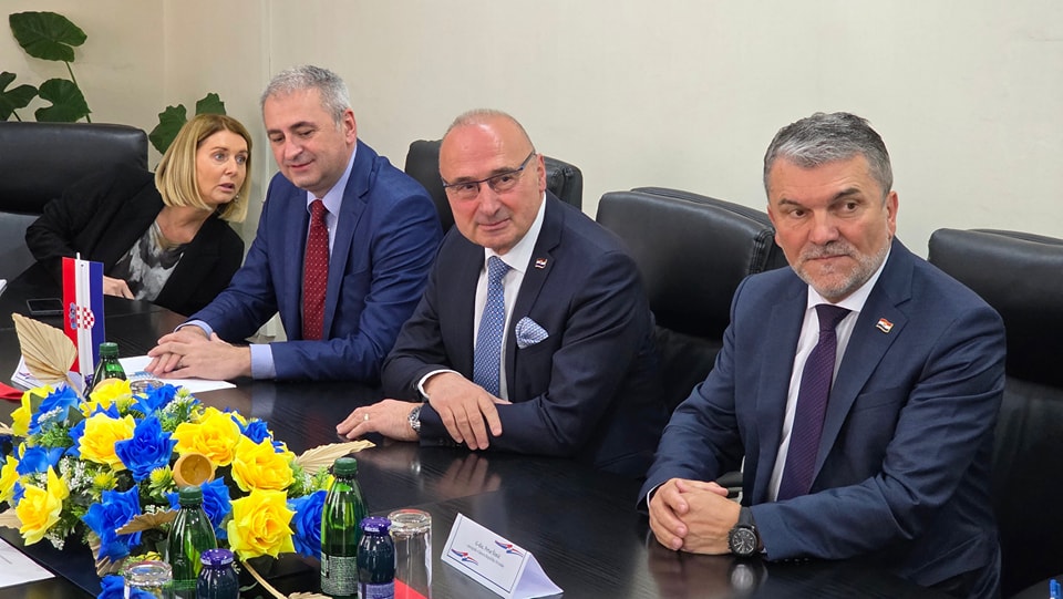 Poziv na pravdu: Grlić Radman traži otkrivanje sudbine nestalih hrvatskih logoraša u BiH